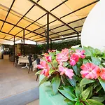 Giardino מלון צ'רנוביו