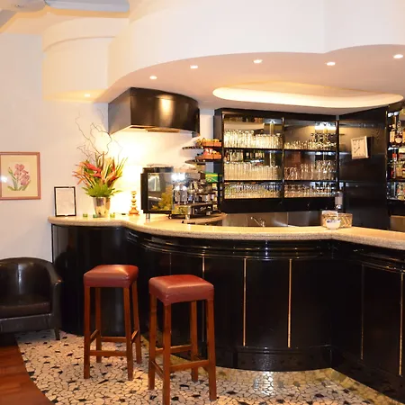 Ξενοδοχείο Giardino 2*