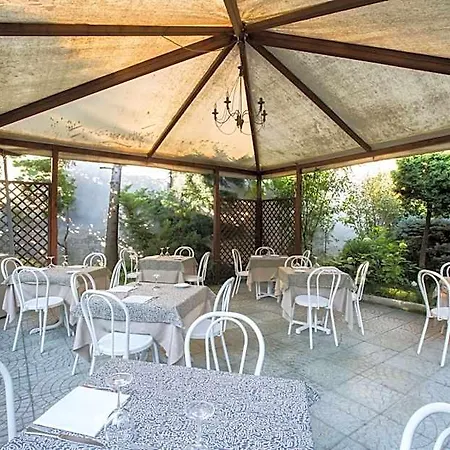 Hotel Giardino 2*